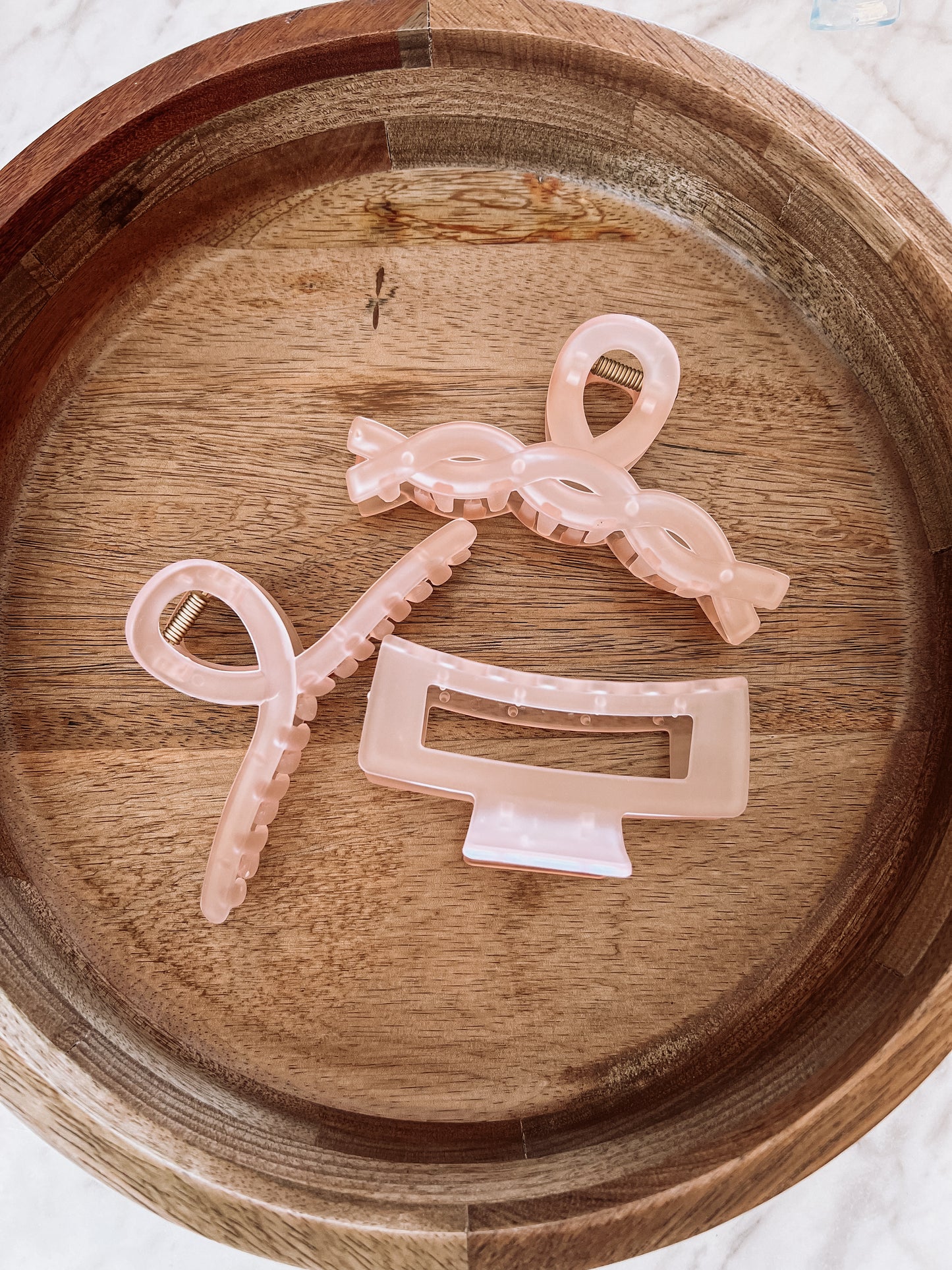 medium pink spring claw clips